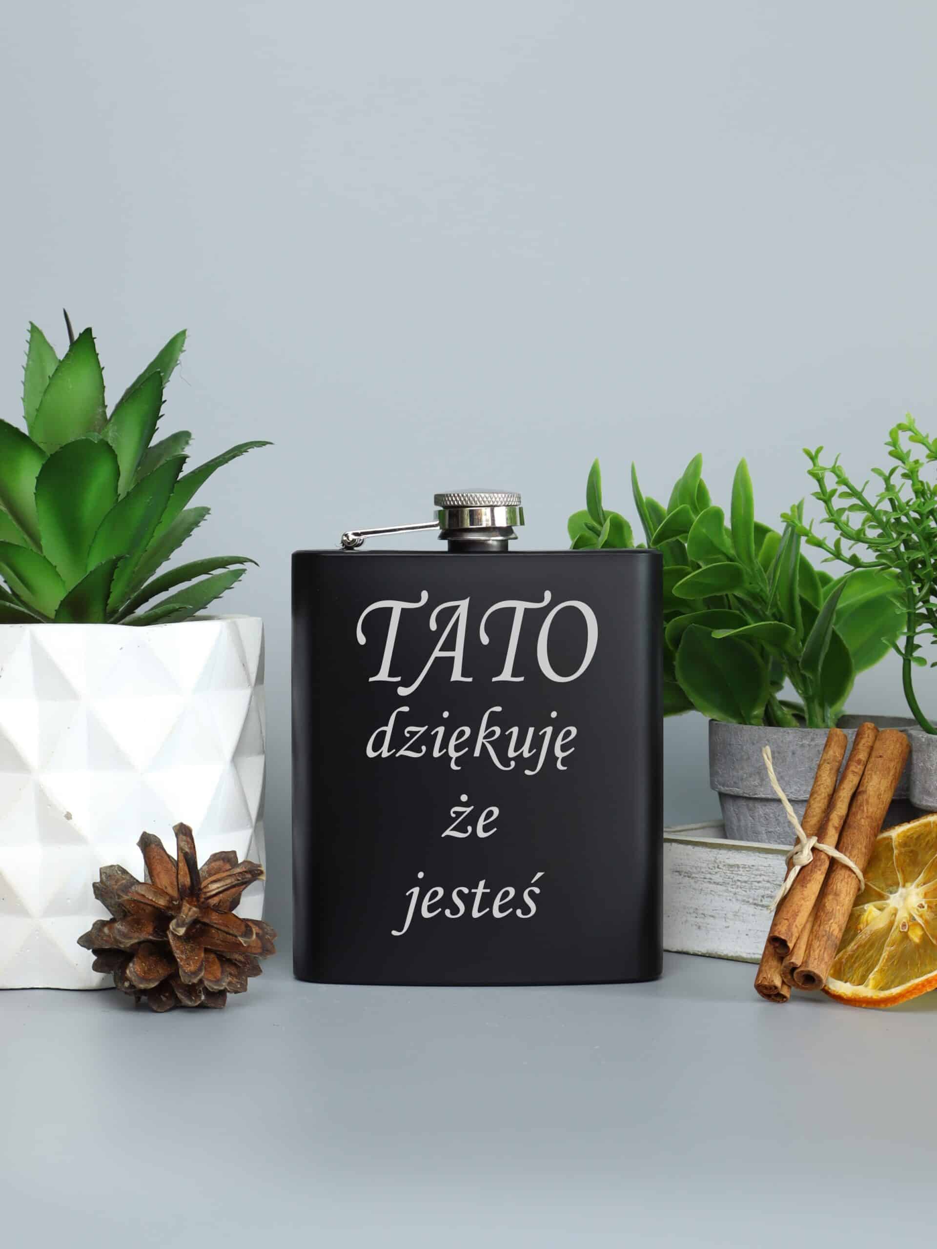 Personalizowany prezent piersiówka z grawerem