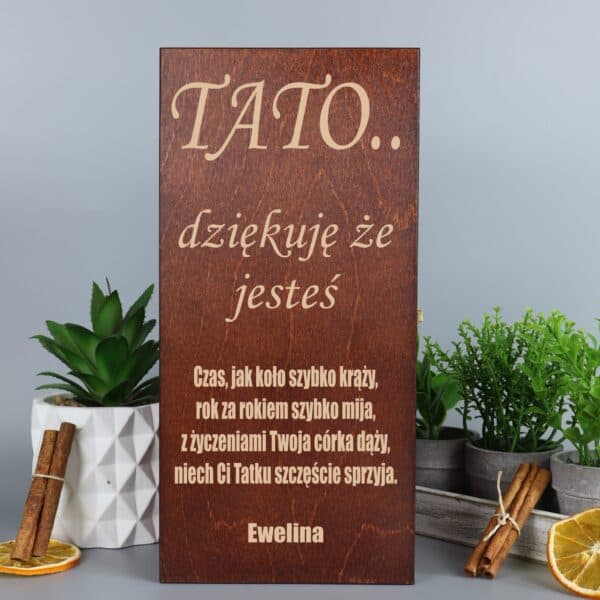 Personalizowany prezent skrzynka na whisky z grawerem