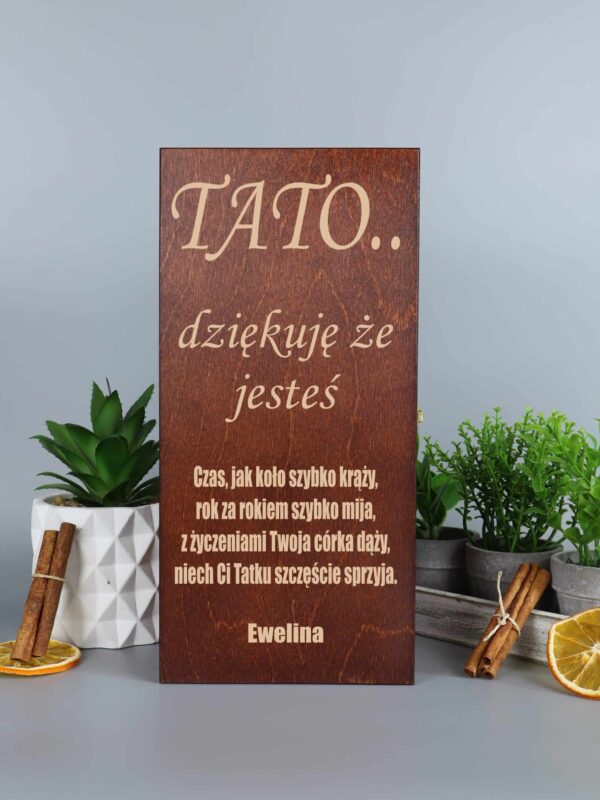 Personalizowany prezent skrzynka na whisky z grawerem