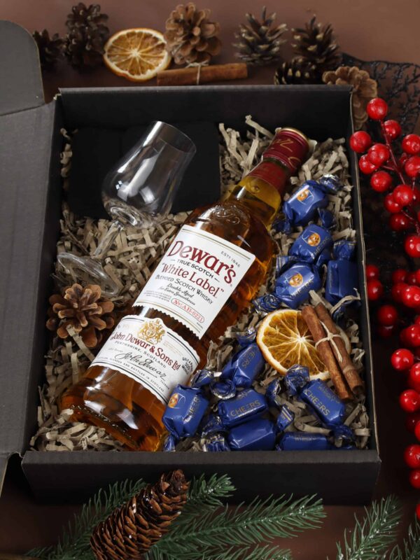 Elegancki zestaw prezentowy z Dewars