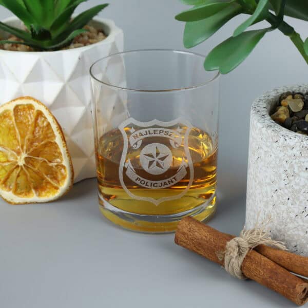 Prezent z grawerem dla policjanta szklanka