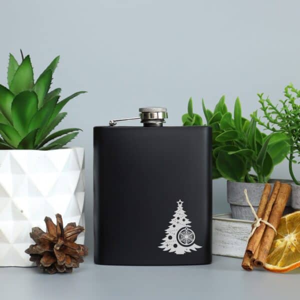 Piersiówka z grawerem na święta dla niego