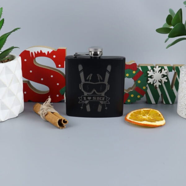 Piersiówka dla narciarza z grawerem