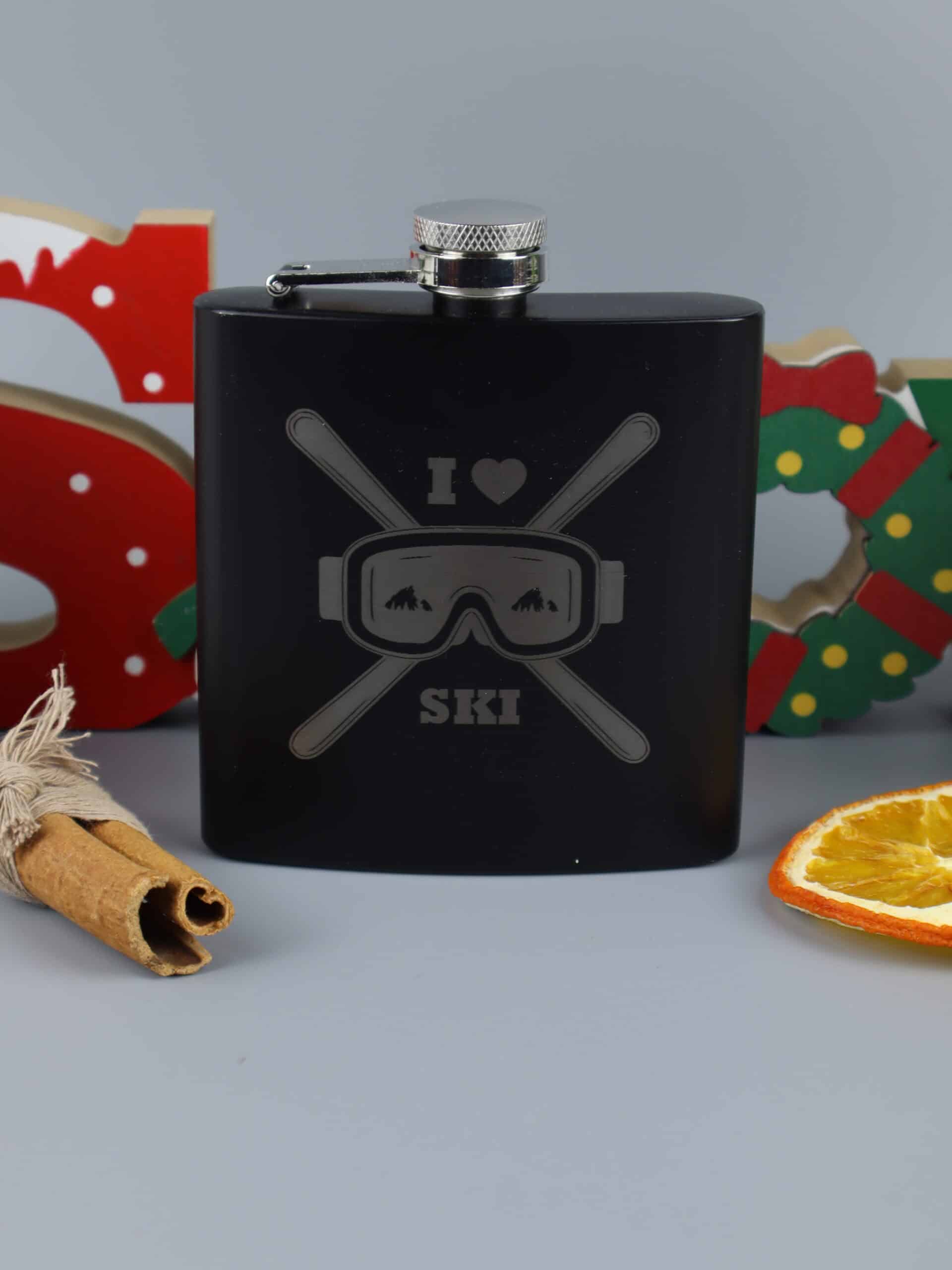 Piersiówka na wyjazd na narty