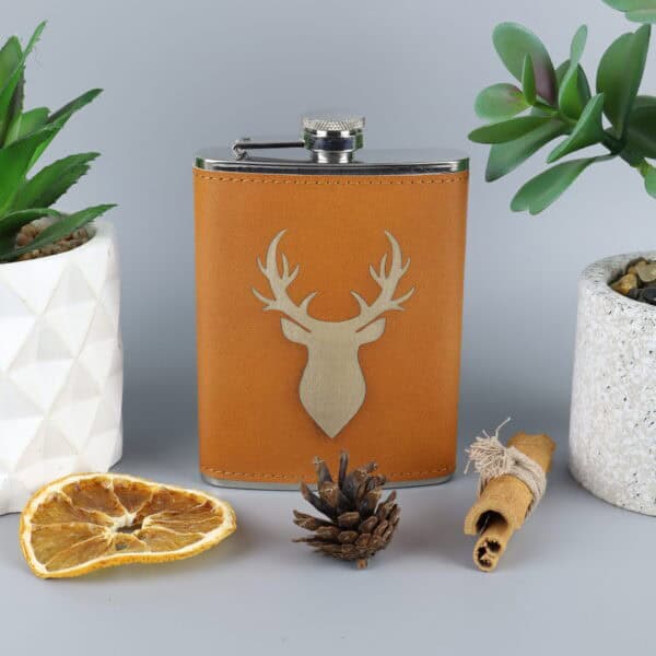 Piersiówka z grawerem dla niego