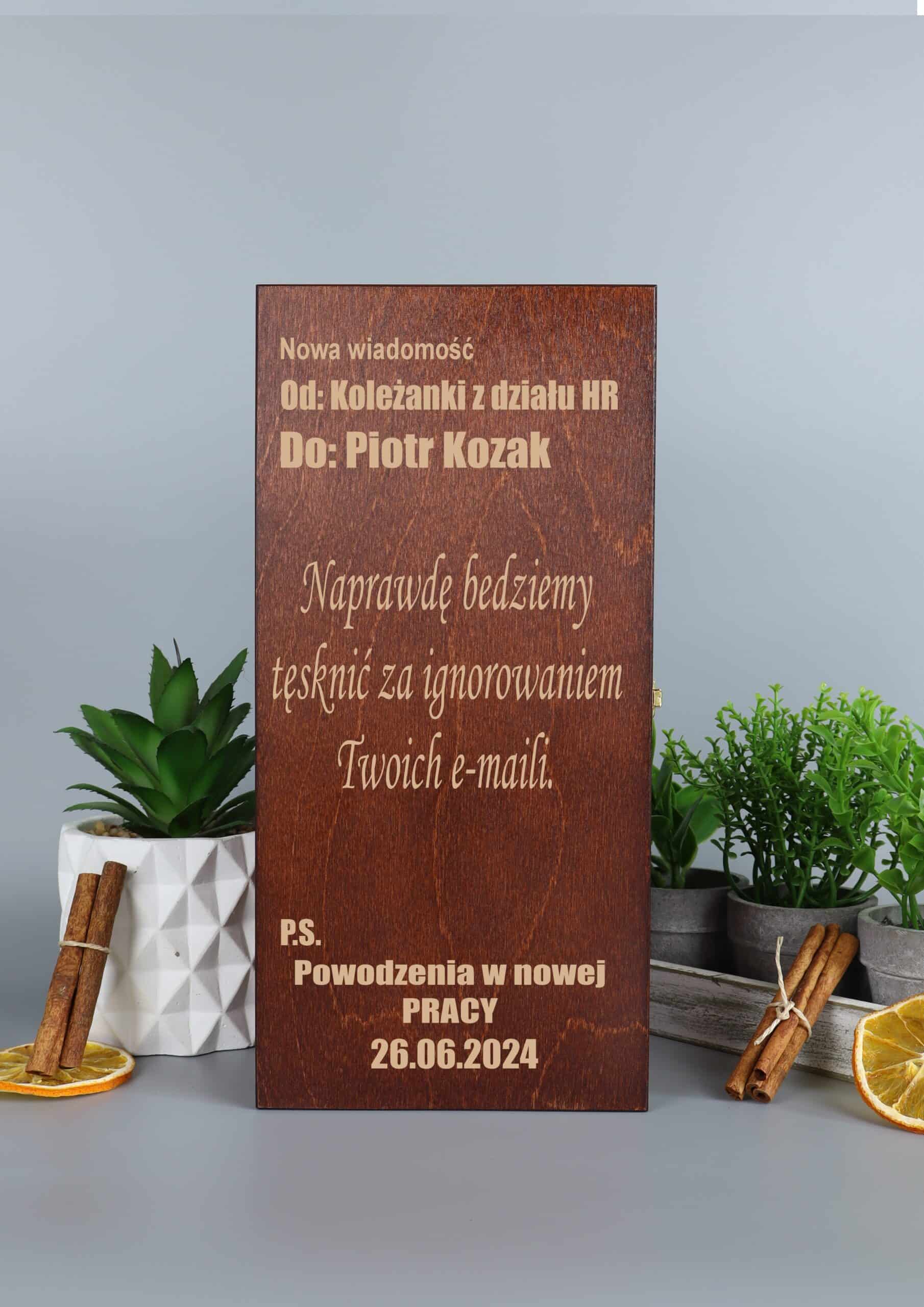 Skrzynka na whisky dla pracownika