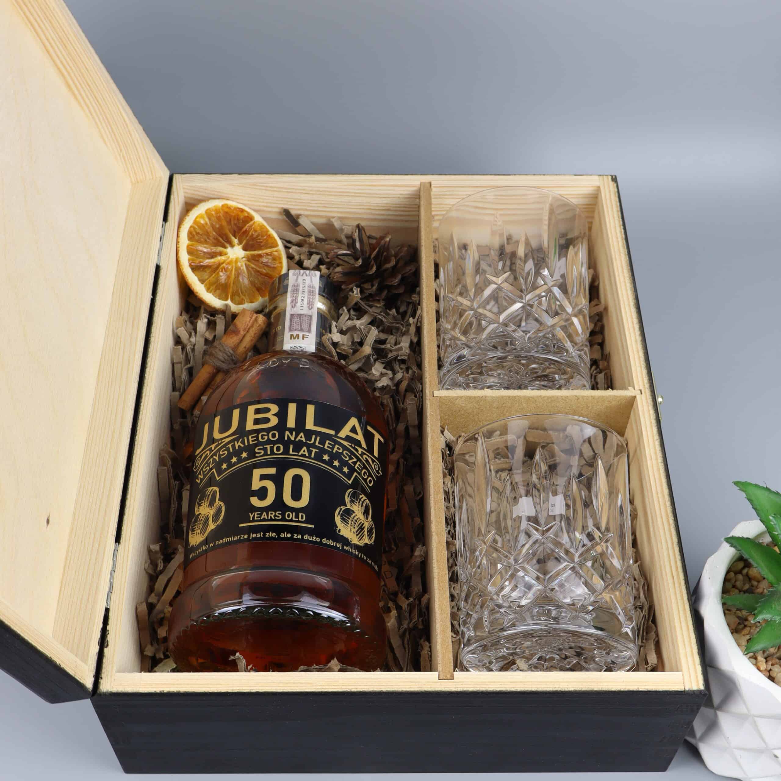 Skrzynka na whisky z grawerem dla niego