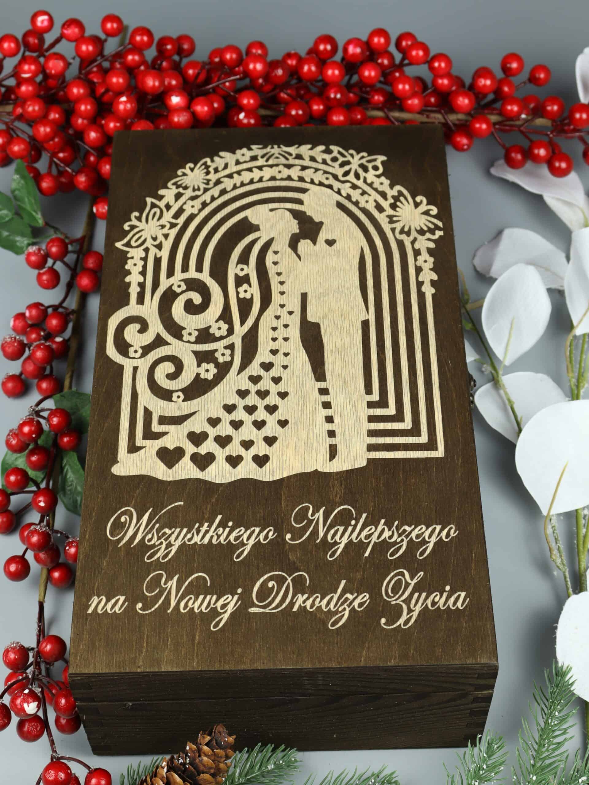 prezent na slub dla nowozencow w drewnianej skrzynce