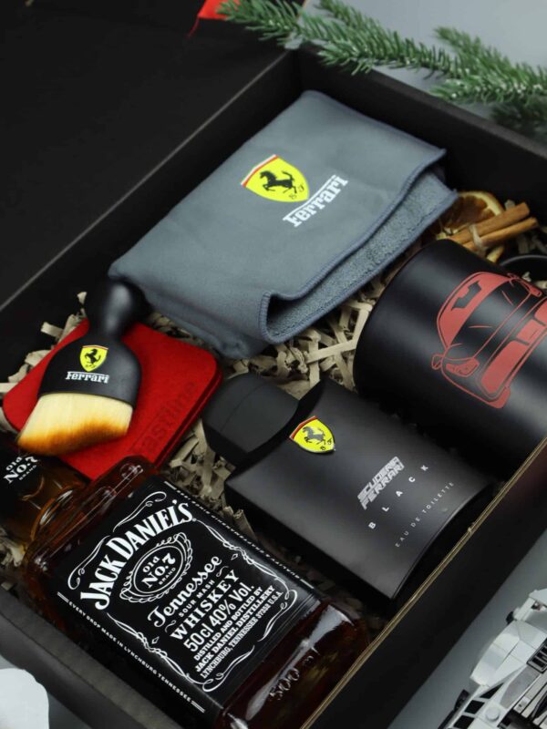 ferrari zestaw z whisky
