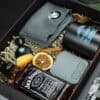 Zestaw prezentowy BMW z whisky Jack Daniel's, kubkiem i akcesoriami do auta