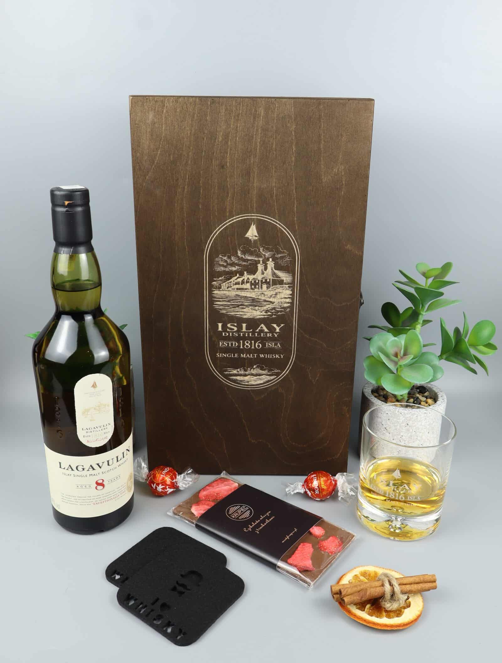 lagavulin 8 zestaw prezentowy