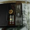 Zestaw prezentowy Glenallachie z whisky, karafką i szklanką z grawerem w skrzynce