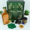 Personalizowany prezent dla rodzicow chrzestnych jagermeister orange w zielonej skrzynce z grawerem